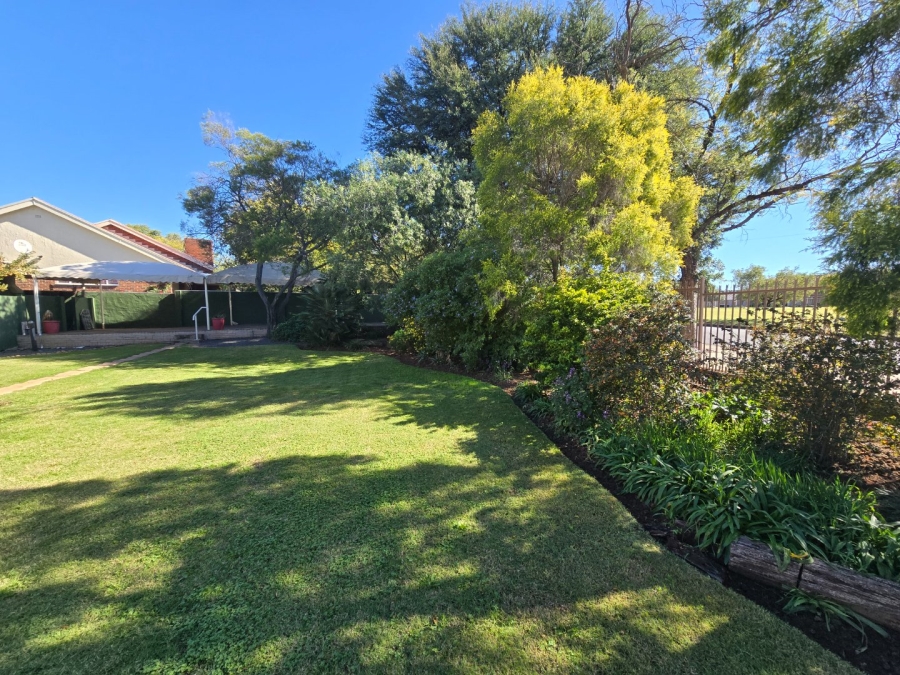 5 Bedroom Property for Sale in Dan Pienaar Free State